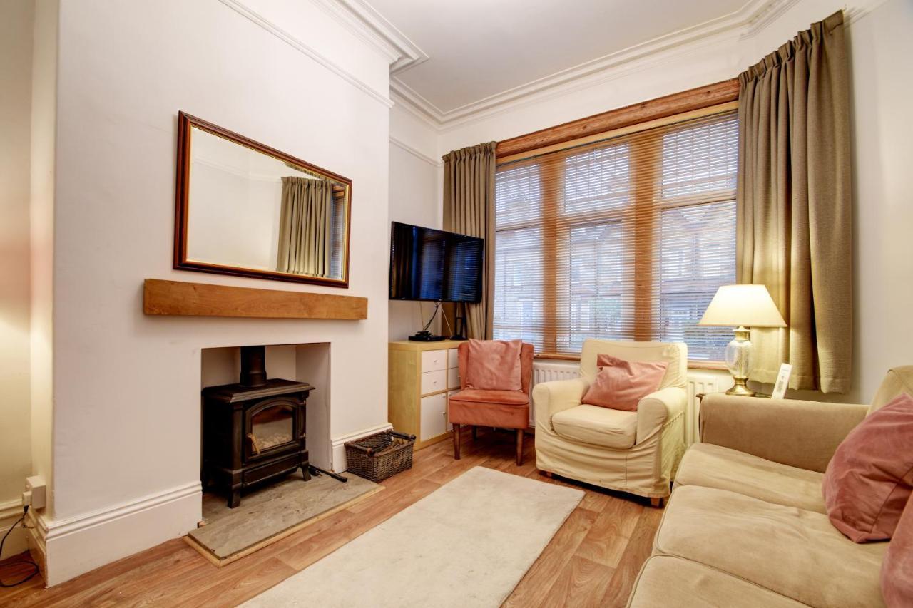 Spacious Victorian Townhouse Near Hcc With Off Street Parking Harrogate Ngoại thất bức ảnh